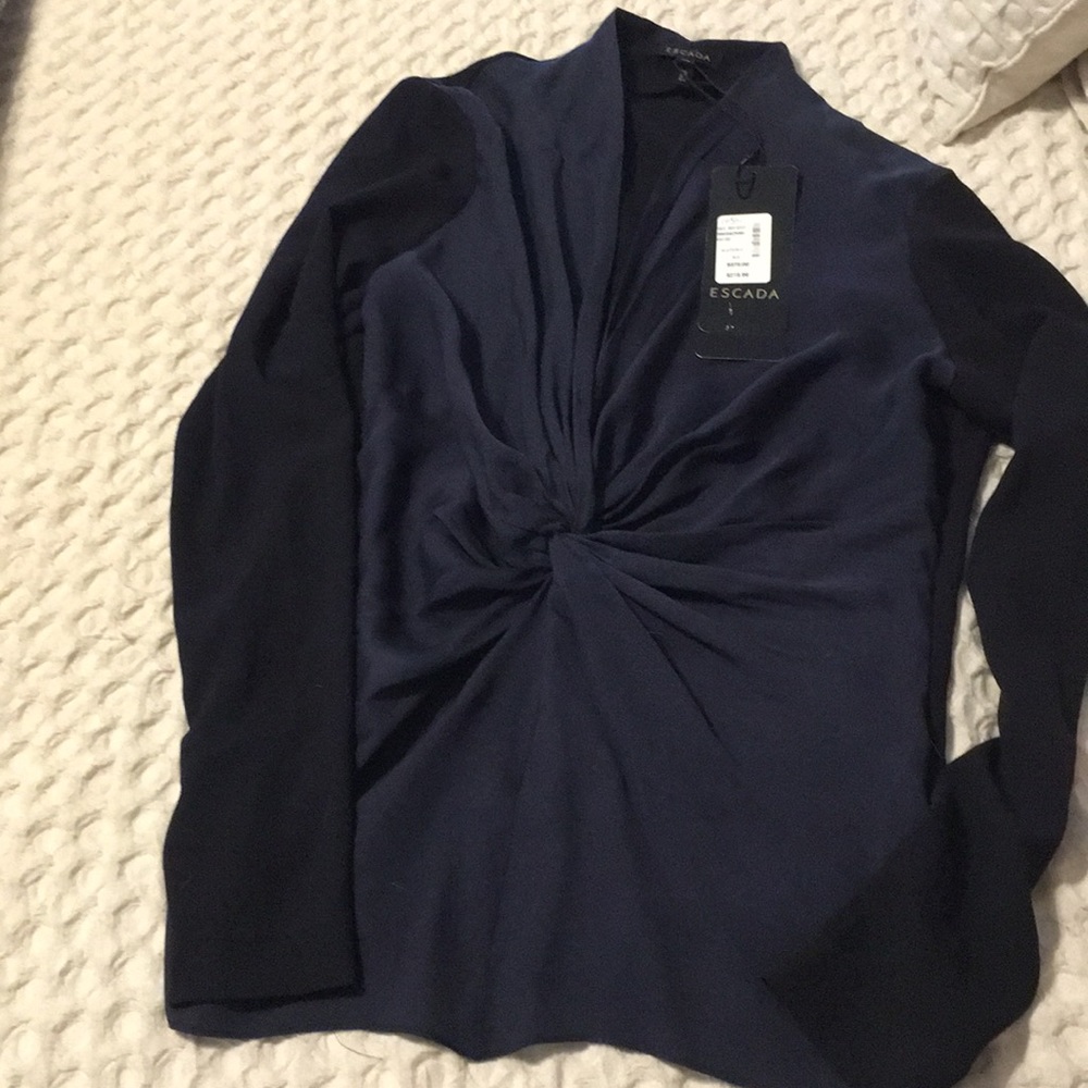 Escada blosue